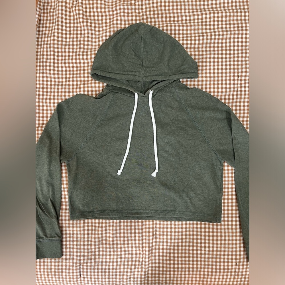 H&M Divided Cropped Hoodie Size Small